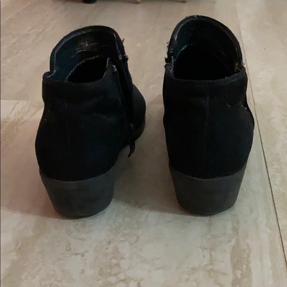 Heeled boots - Picture 2 of 3